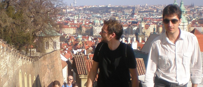 Ściana Johna Lennona. Jedźcie do Pragi!