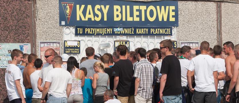 Piłka nożna. Droższe bilety i karnety