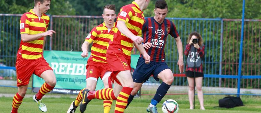 Piłka nożna. Pogoń w finale