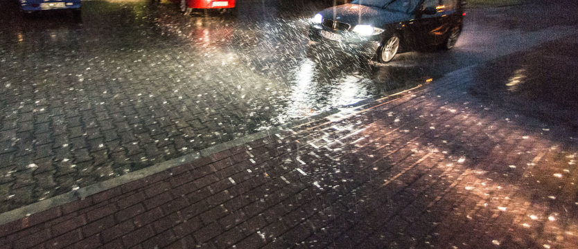 Uwaga na burze i opady