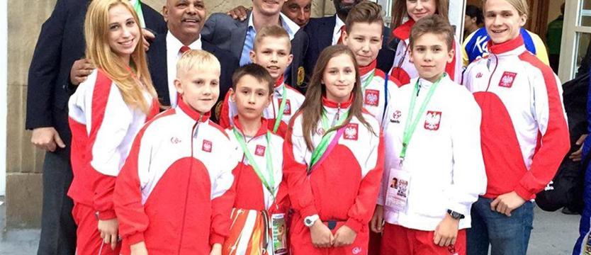 Karate. Bushikan z medalami