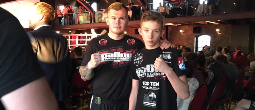 Boks. Dordzik z brązem