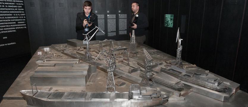 Możesz pomóc "Przełomom"