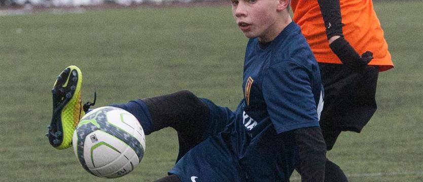 Piłka nożna. Pogoń zdominowała kadrę do lat 16