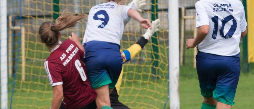 Piłka nożna. Porażka Olimpii (1)