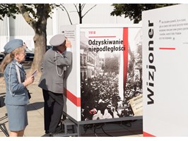 O Piłsudskim wystawa na placu