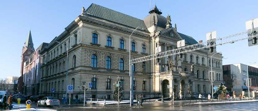 Akademia Sztuki przejmie pałac po banku