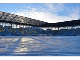 Stadion Miejski w Szczecinie. Dwie trybuny z pozwoleniem na użytkowanie