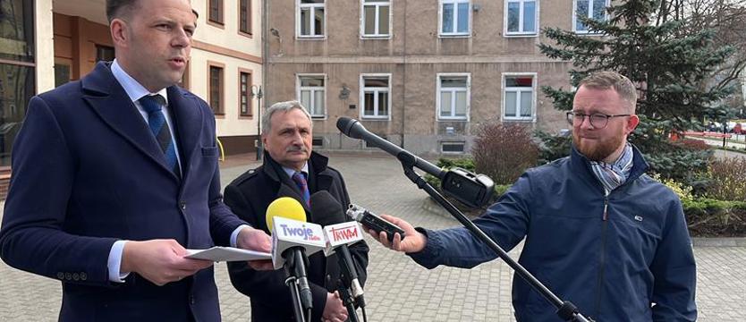 Prawie 600 tys. zł z wolnej ręki dla pewnego portalu (akt. 1)