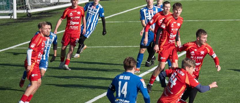 Piłka nożna. Sparingi ligowców. Świt przegrał z Flotą