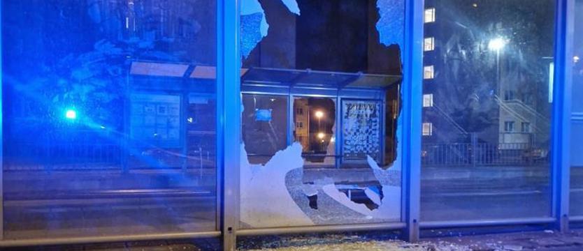 Zniszczył wiaty w centrum Szczecina