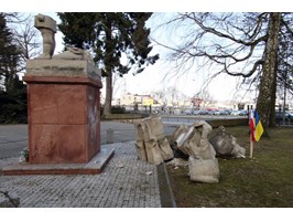 Wiadomo kto zniszczył pomnik w Koszalinie. Protestował przeciw wojnie, bo pracuje z Ukraińcami