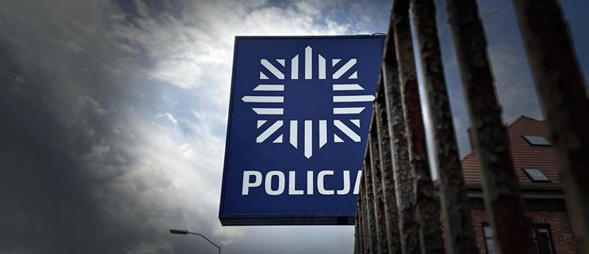 Cztery osoby na pace Citroena. Kierowca odpowie przed sądem