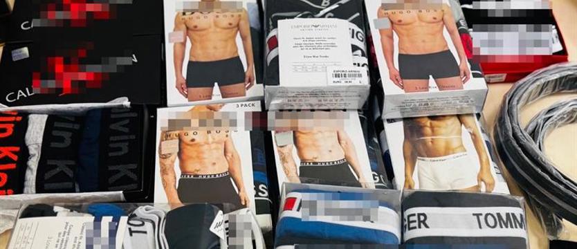 Policjanci zabepieczyli w Szczecinie podróbki warte kilkaset tys. zł