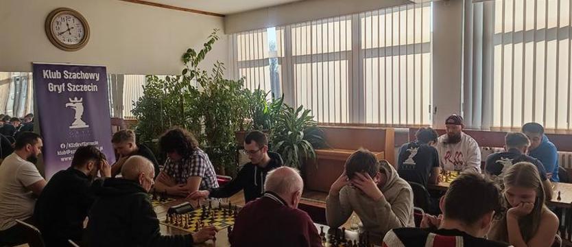 Szachy. Wygrał Kamil Plichta