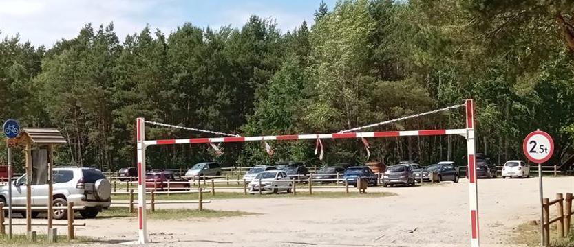 Koniec dzikiego kempingu nad morzem. Kampery już nie wjadą