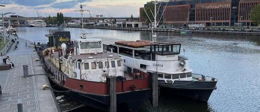 Nie czują portowej atmosfery? „Wraki szpecą bulwar”
