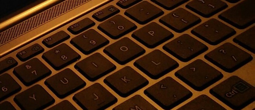 Laptop i pecet wciąż rządzą w e-handlu