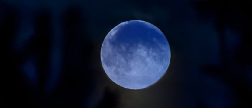 Niebieski księżyc