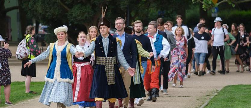 Polonez na Jasnych Błoniach 