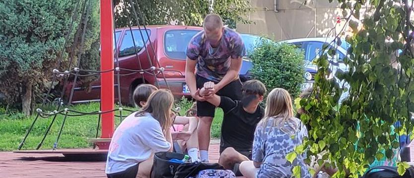 Chuliganeria na placach zabaw