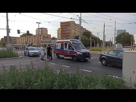 Zderzenie na pl. Rodła w Szczecinie. Stoją tramwaje