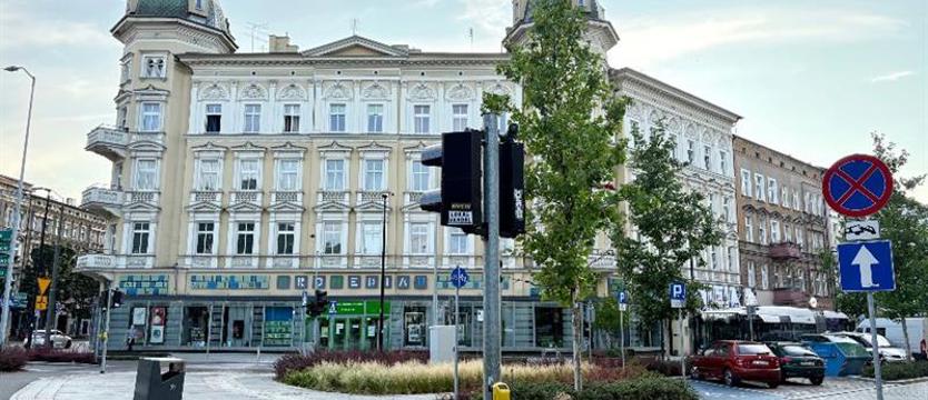Spacer przez wieki. Historia pewnej alei