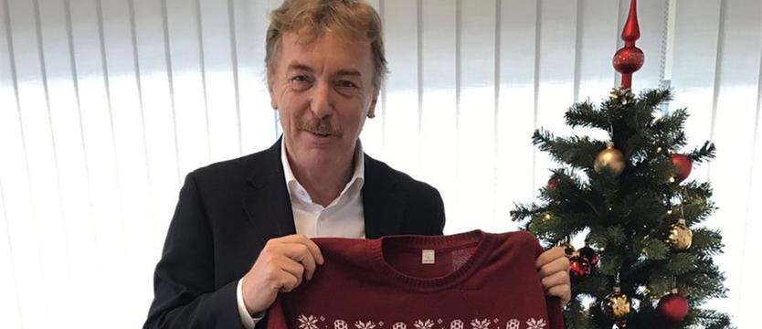 Piłka nożna. Sweterki dla prezesów