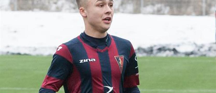 Piłka nożna. Centymetr od Iniesty i Xaviego