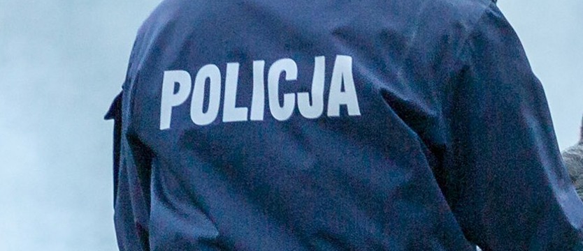 Złodzieje samochodu z dozorem policji