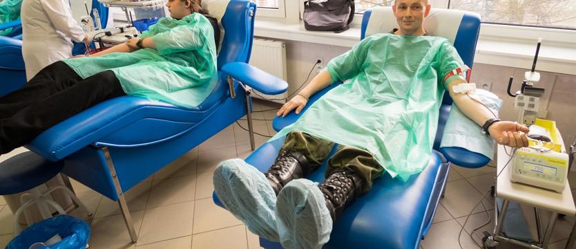 Marszałek namawiał do oddawania krwi