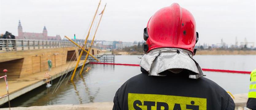 Zatonął jacht na marinie