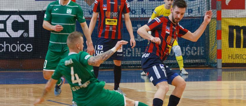 Sportowy piątek. Wyjazdowe mecze Pogoni 04 i Spójni