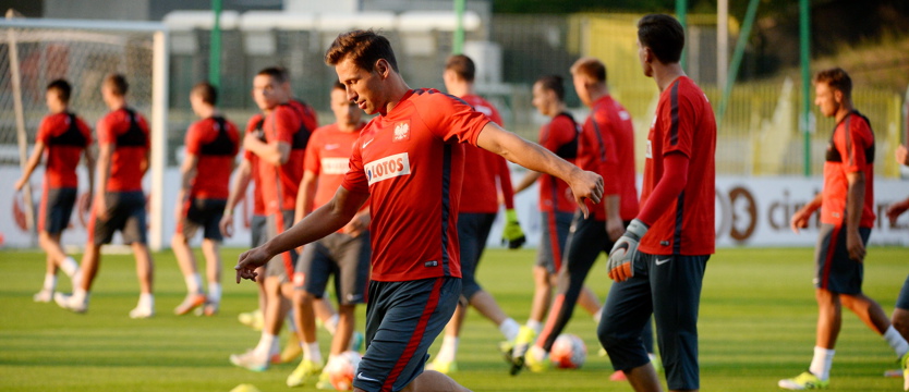 Piłka nożna. Kadra bez Pazdana (FILM)