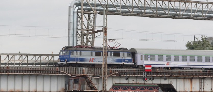 Multikarnet na ekspresy i pendolino