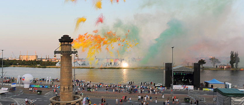 Kolorowy dym na początek (galeria)