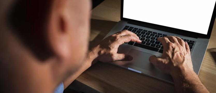 Podejrzany o elektroniczną korupcję seksualną. Tunezyjczyk i „12-letnia Zosia”