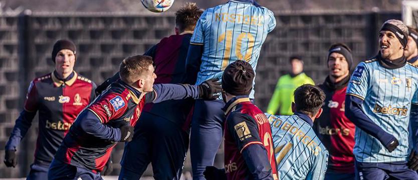 Piłka nożna. Pogoń trenuje niemal w komplecie