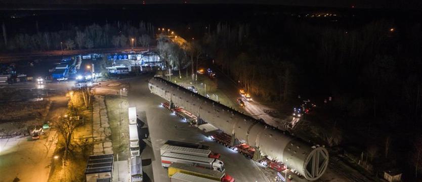 Kolos już na placu budowy