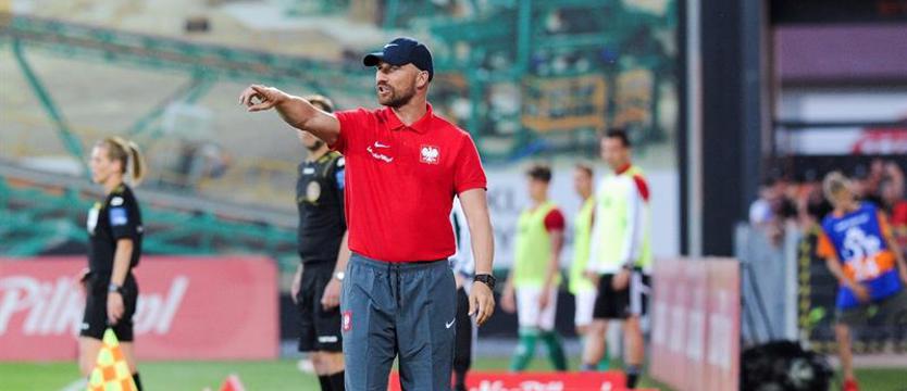 Piłka nożna. Kto zastąpi Paulo Sousę?