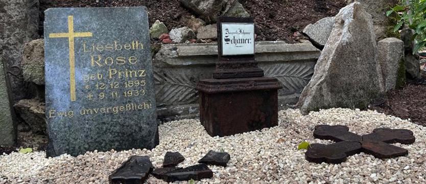 Na starym cmentarzu – w Trzebieży. Przywracanie pamięci