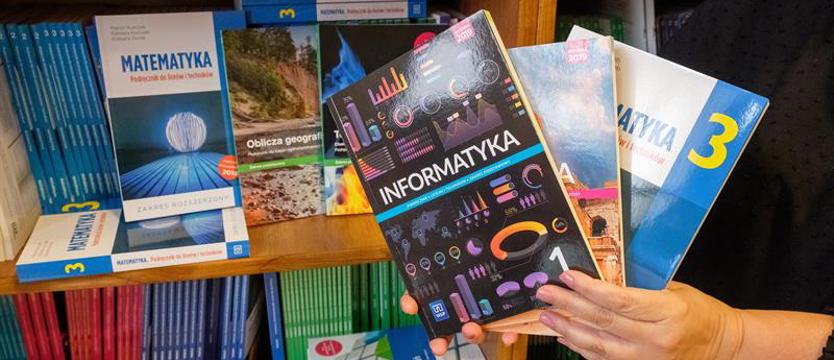 Przed pierwszym dzwonkiem. Wyprawka drenuje kieszenie