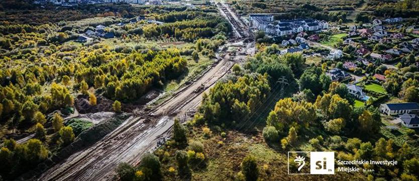Budowa Trasy Północnej postępuje. Prace drogowe, mostowe oraz instalacyjne