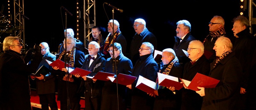 Piłka nożna. Kolędowanie z kibicami