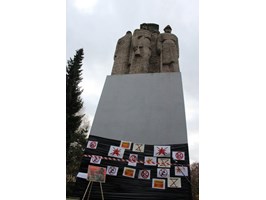 Czy uda się pomnik „gnębicieli” wysłać na złom? Manifestacja w Nowogardzie