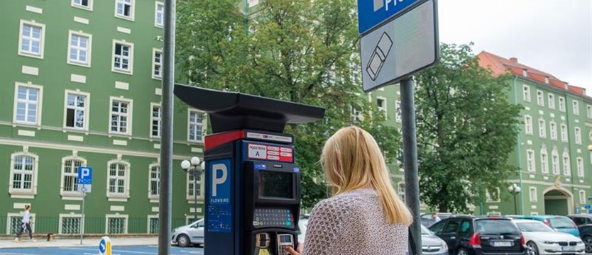 Zmiany w płatnym parkowaniu w Szczecinie. Kary niższe o połowę
