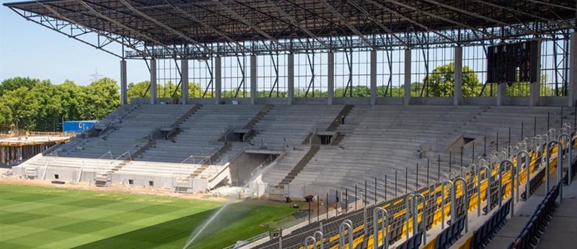 Na budowie Stadionu Miejskiego w Szczecinie. Są już trybuny na prawie 9 tys. osób