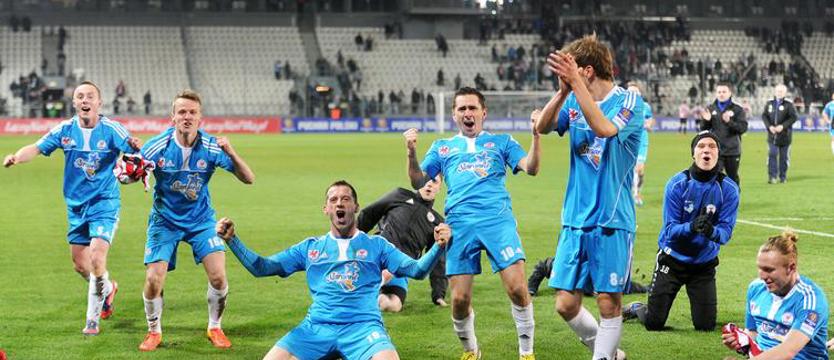 Piłka nożna. Zagłębie z szacunkiem do Błękitnych