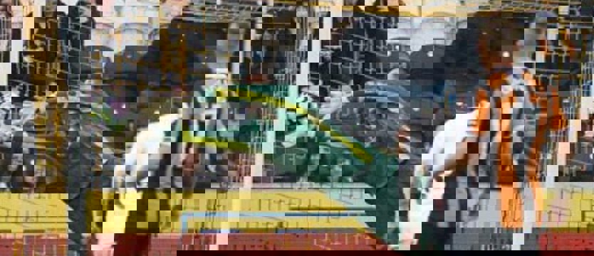 Piłka nożna. Grosicki wygrał z Fabiańskim