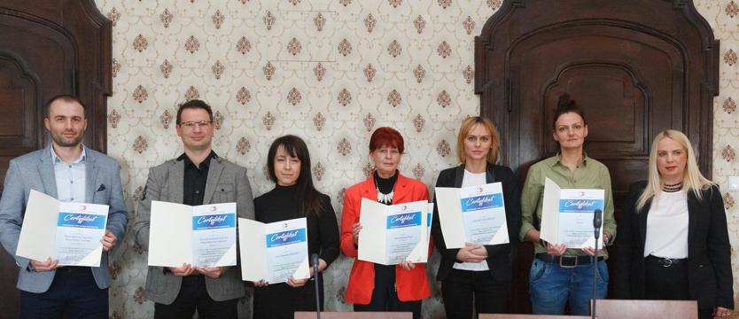 Przyjaźni konsumentom